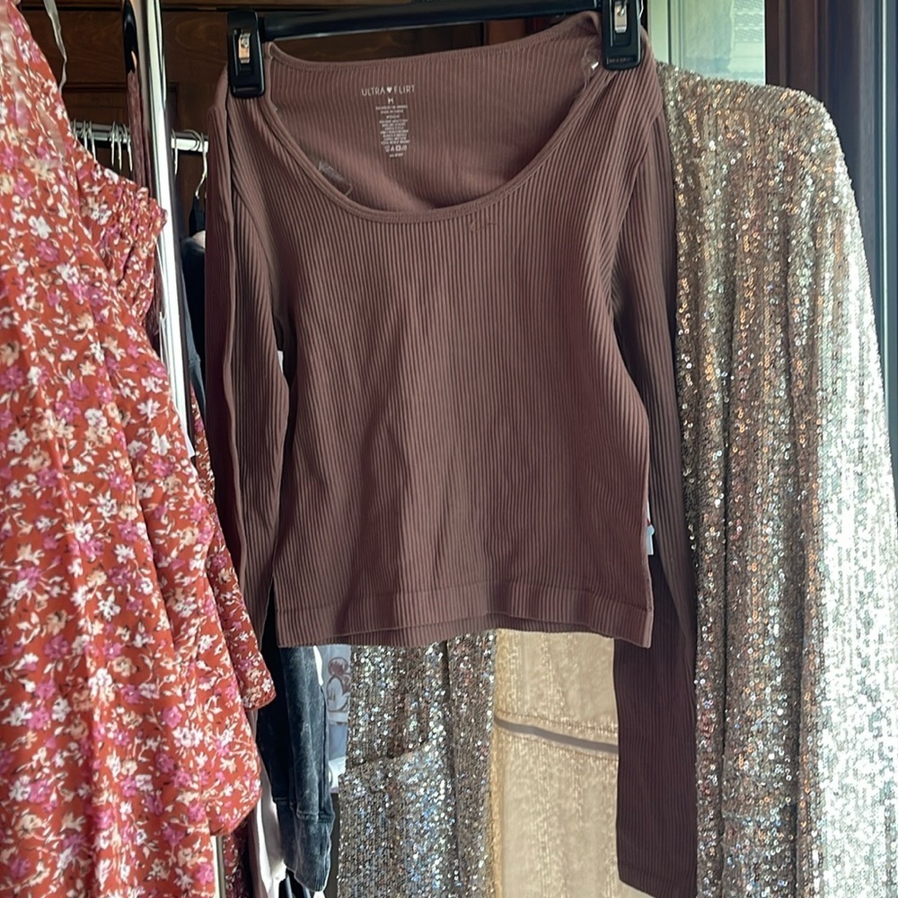 Ultra flirt ribbed brown top